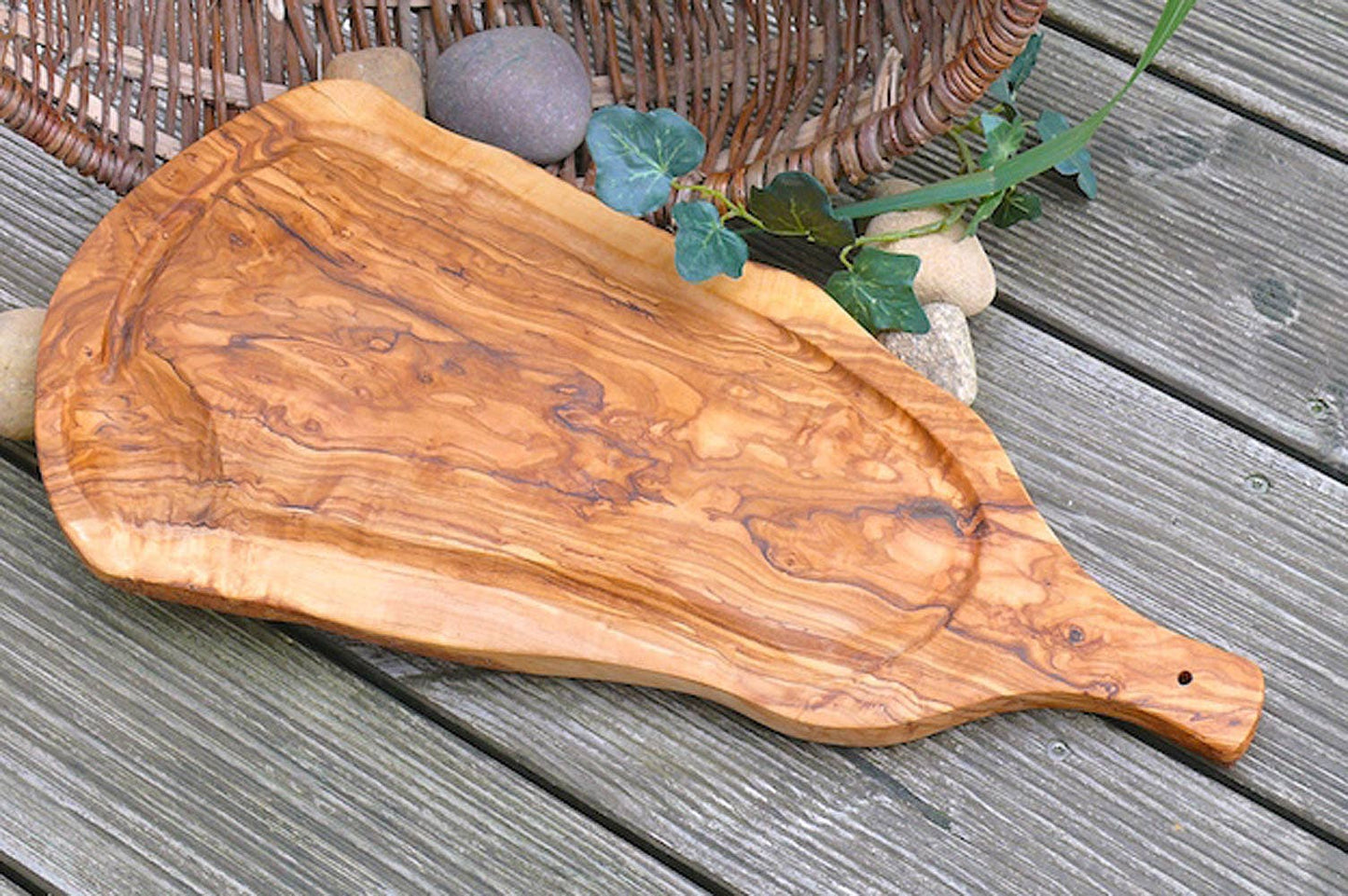 Chopping/Cutting board (L45-49cm) with juice rim & handle