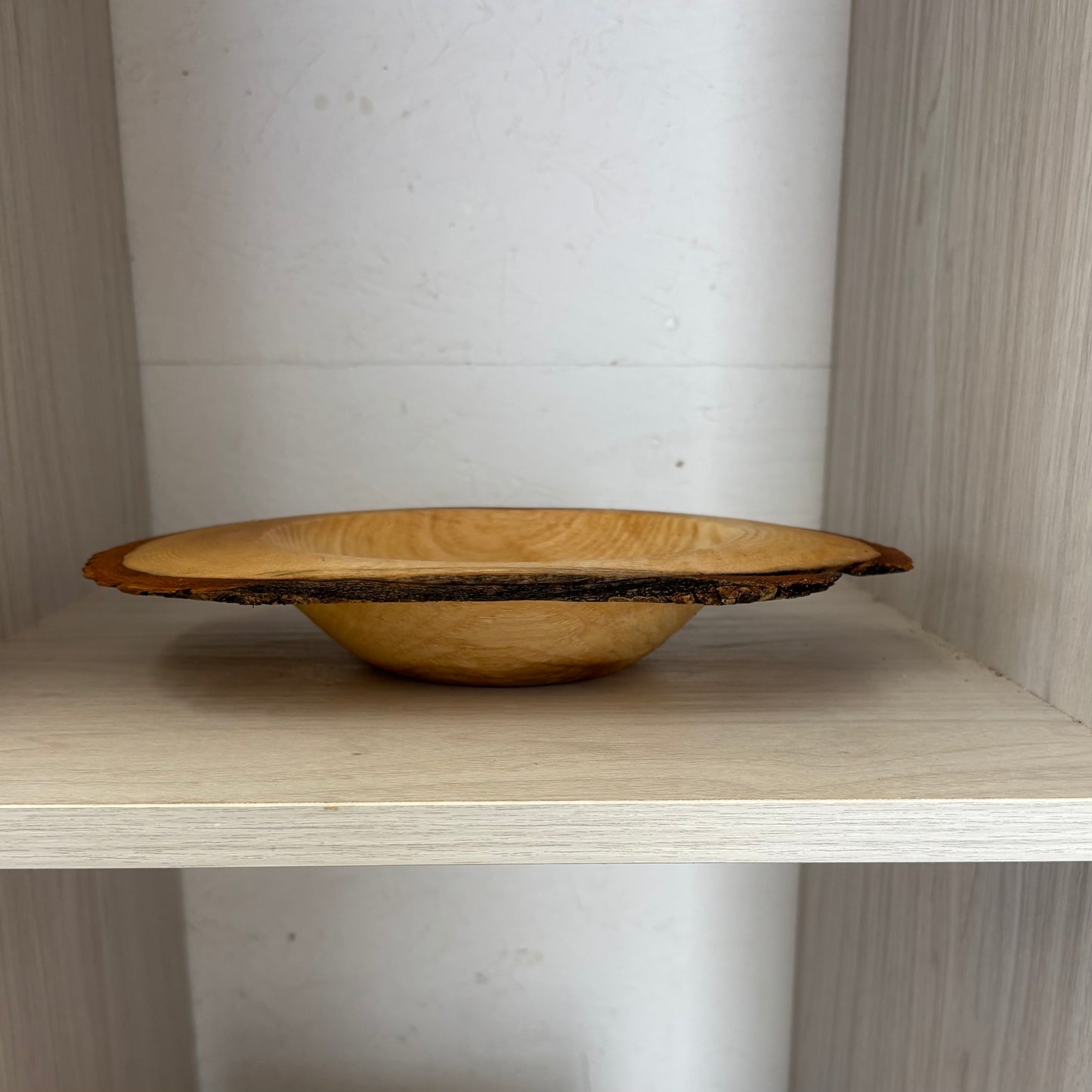 Winged ash bowl