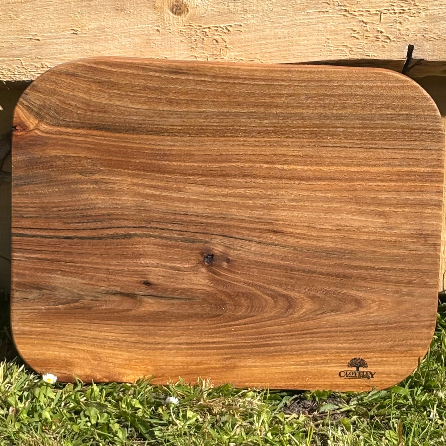 Elm Chopping Board medium